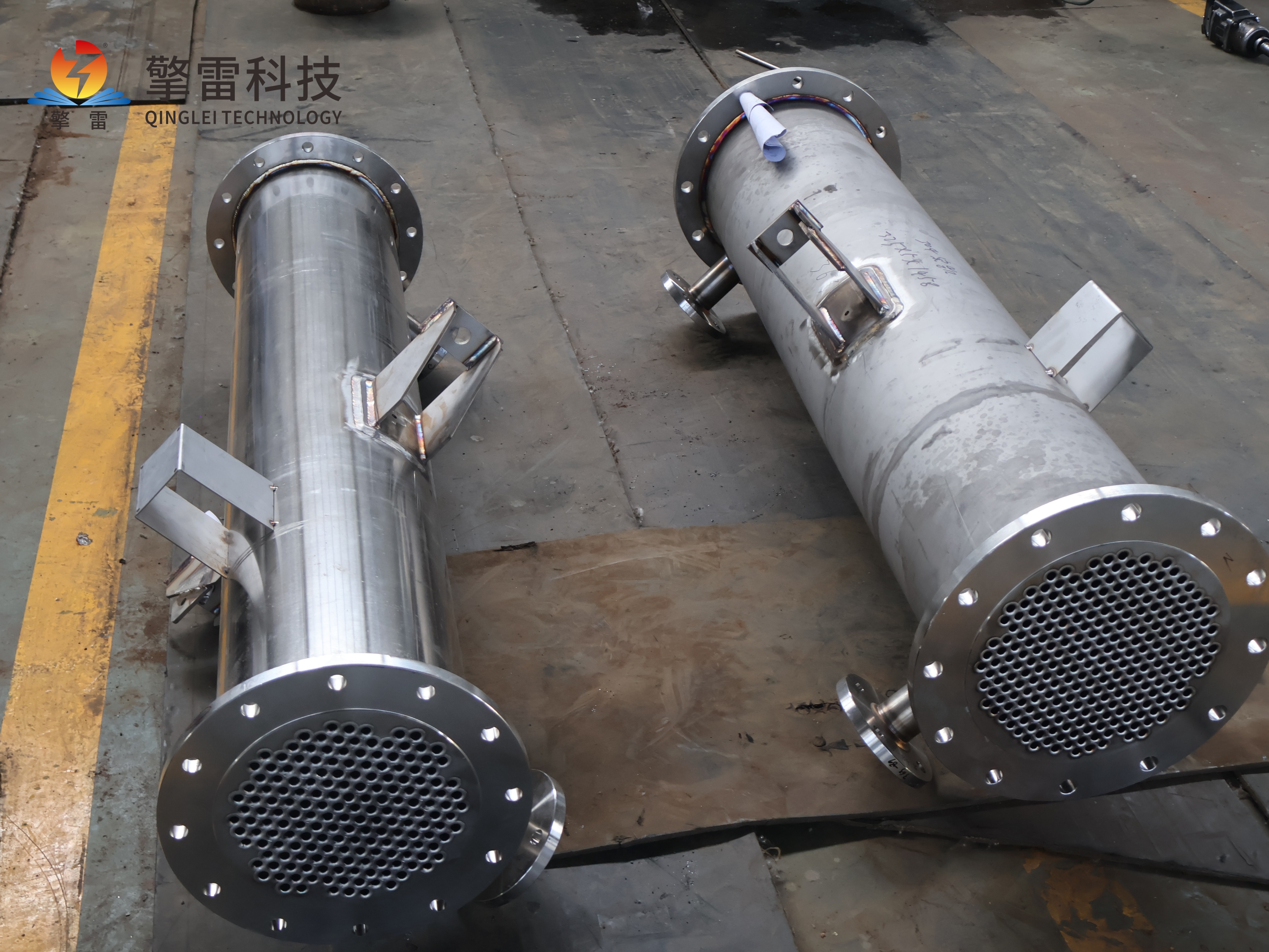 IMG_1206.JPG 列管式油水换热器-维护