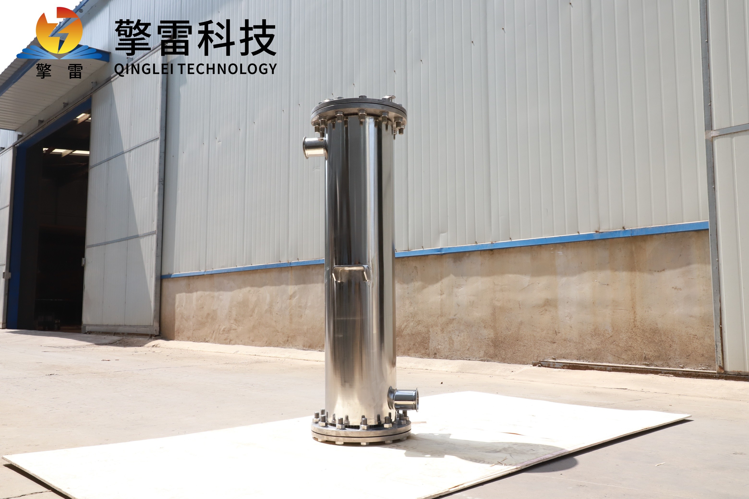 IMG_1704.JPG 碳化硅双管板换热器化工应用